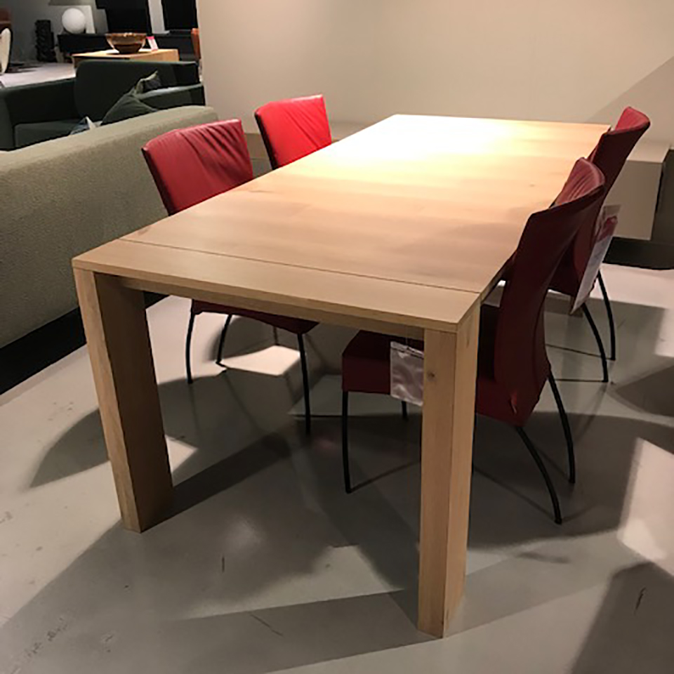 dionne_uitschuiftafel